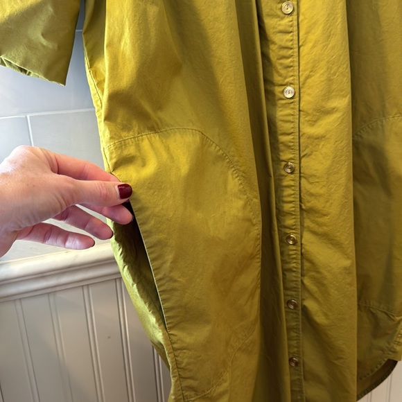 Acne Studios shirt dress in green-gold - Picture 7 of 8